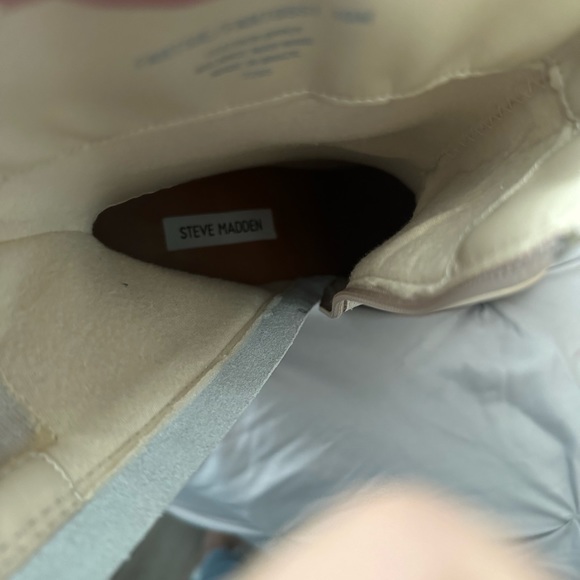 New never worn Steve Madden booties - Picture 4 of 7